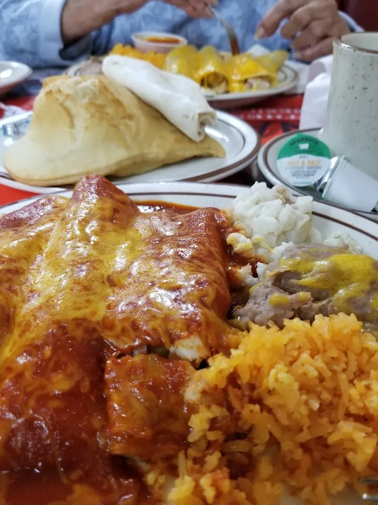 Chicken Enchiladas Con Rojo Sauce